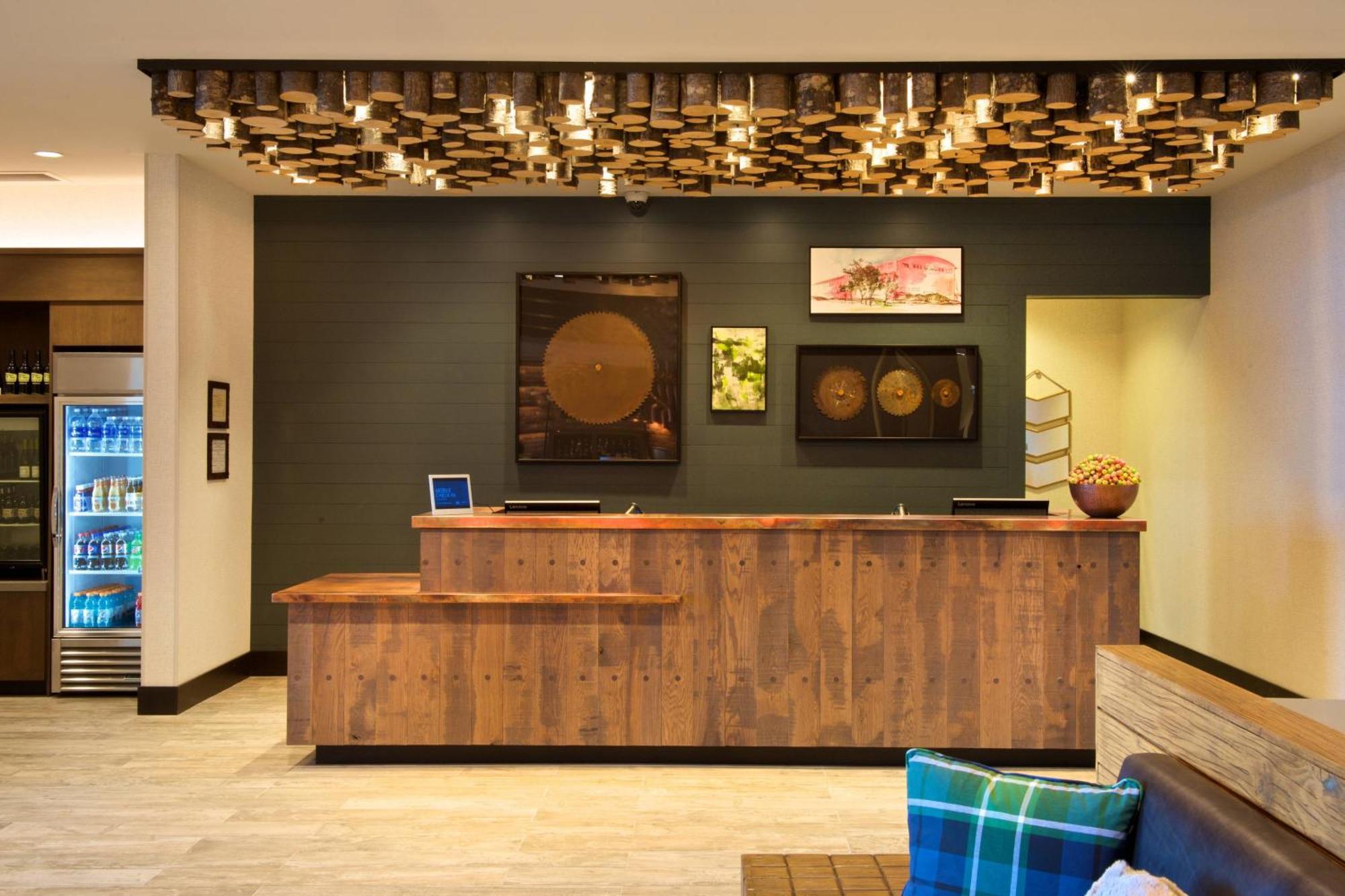 Springhill Suites By Marriott Bend Ngoại thất bức ảnh